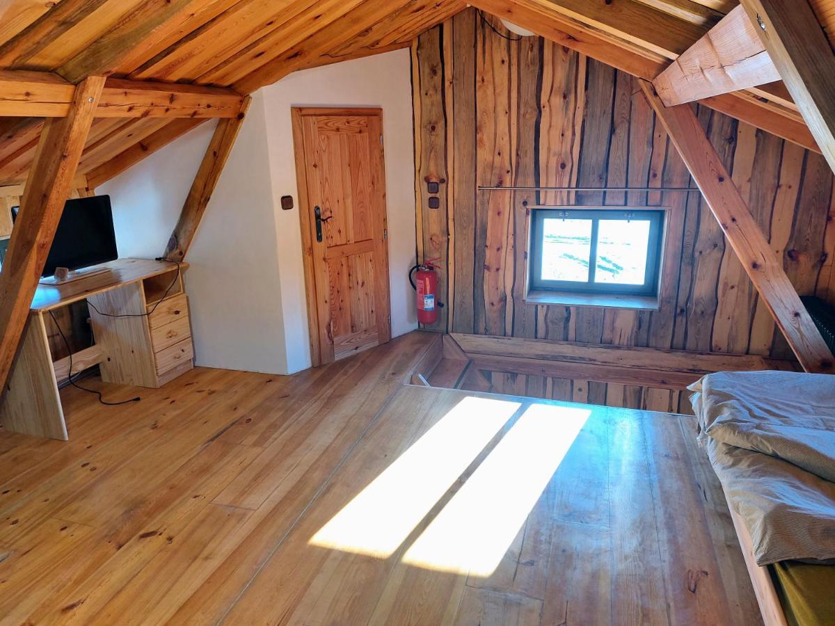 Chalet Boruvka - Biofarma Na Samote V Lesich Benesov  Exterior foto